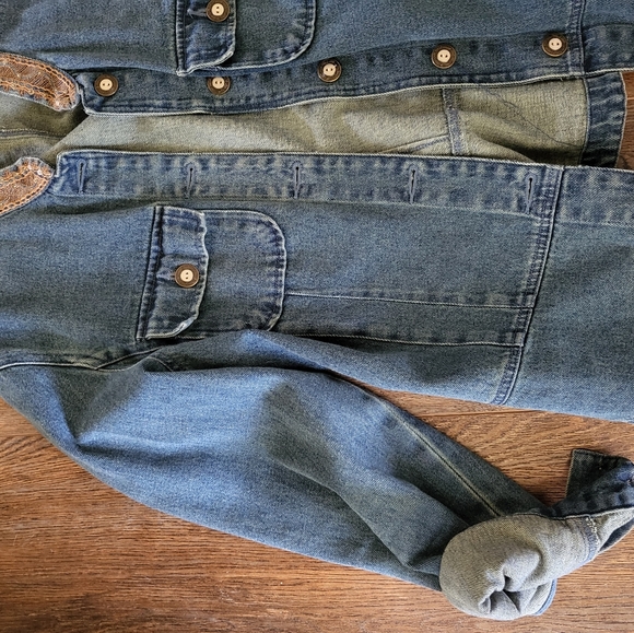 Sold❗️90s jean jacket - Picture 2 of 5